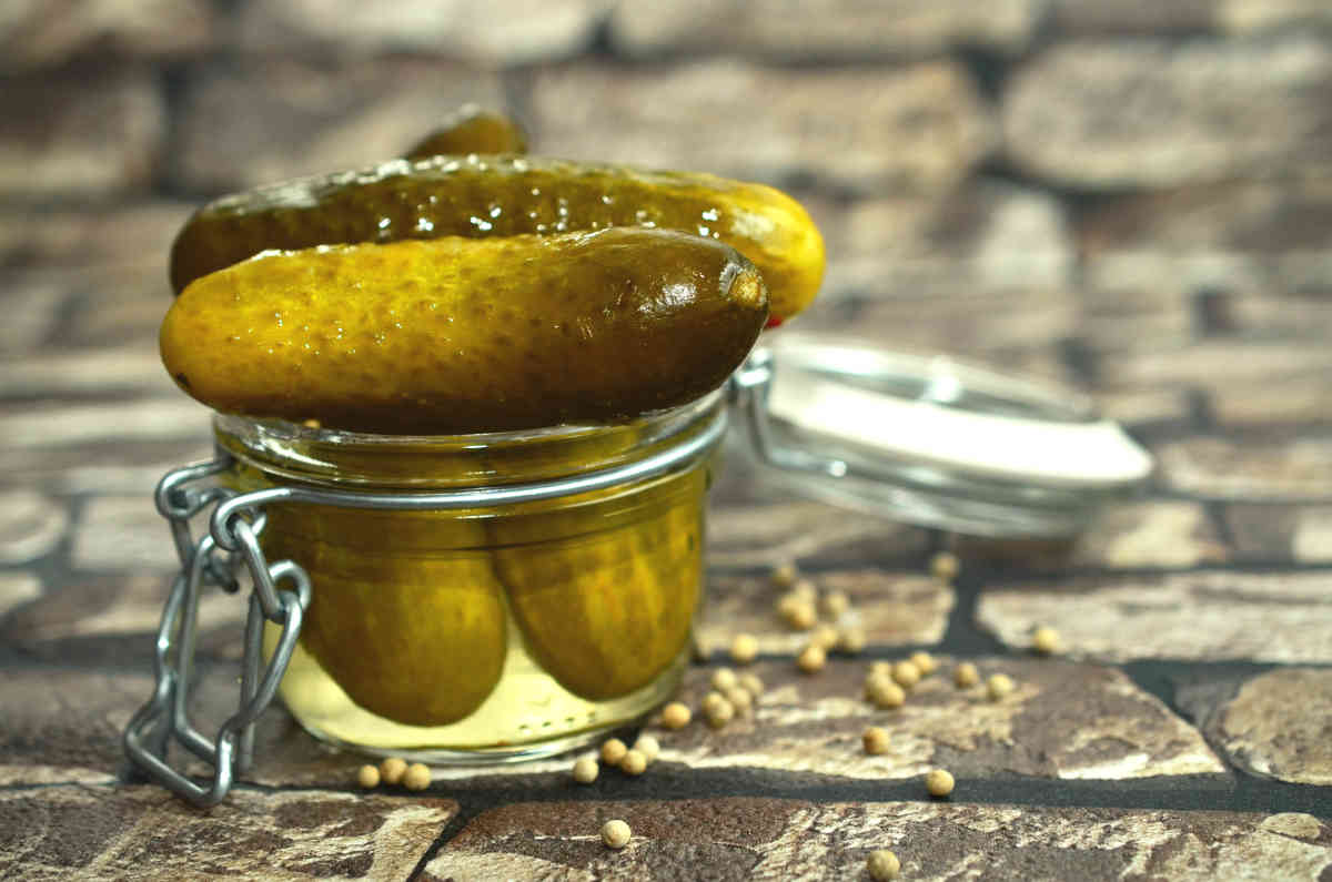 Огурцы маринованные простой рецепт
